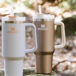 Stanley Adventure Quencher New Rose Glow